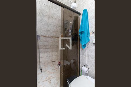 Casa à venda com 400m², 8 quartos e 3 vagasbanheiro na suíte2