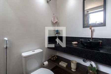 Casa à venda com 400m², 8 quartos e 3 vagasbanheiro na suíte3