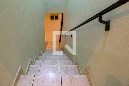 Casa à venda com 400m², 8 quartos e 3 vagasacesso para os pisos