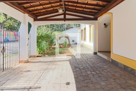 Casa à venda com 290m², 4 quartos e 3 vagas Casa à venda com 290m², 4 quartos e 3 vagasGaragem