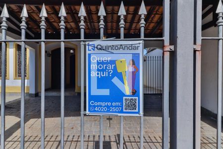 Casa à venda com 290m², 4 quartos e 3 vagas Casa à venda com 290m², 4 quartos e 3 vagasPlaquinha QR CODE