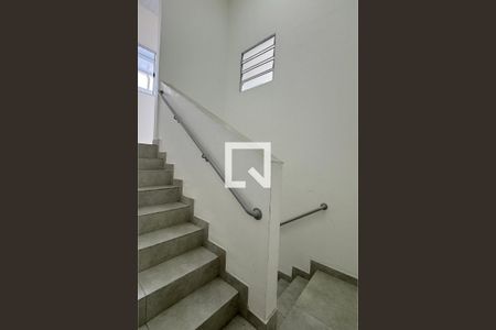 Studio para alugar com 19m², 1 quarto e sem vagaEscada