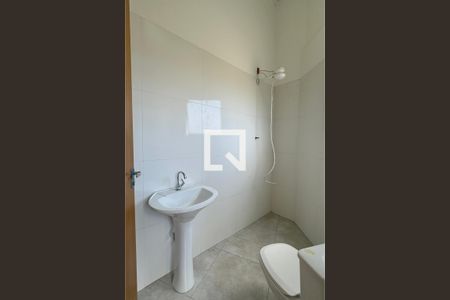 Banheiro de kitnet/studio para alugar com 1 quarto, 19m² em Cidade Ariston Estela Azevedo, Carapicuíba