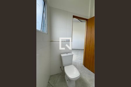 Banheiro de kitnet/studio para alugar com 1 quarto, 19m² em Cidade Ariston Estela Azevedo, Carapicuíba