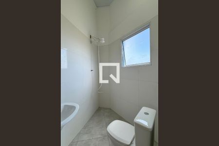 Banheiro de kitnet/studio para alugar com 1 quarto, 19m² em Cidade Ariston Estela Azevedo, Carapicuíba