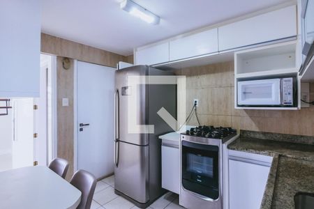 Apartamento para alugar com 160m², 3 quartos e 2 vagas Apartamento para alugar com 160m², 3 quartos e 2 vagasCozinha