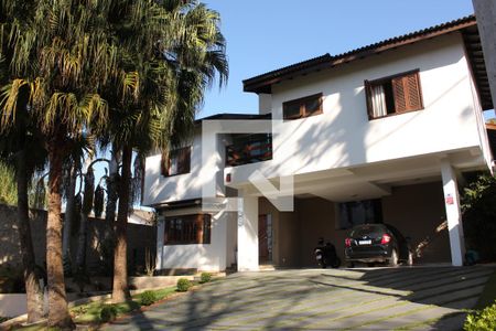 Casa de condomínio para alugar com 630m², 4 quartos e 5 vagasFachada
