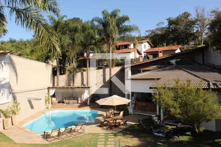 Casa de condomínio para alugar com 630m², 4 quartos e 5 vagasQuintal