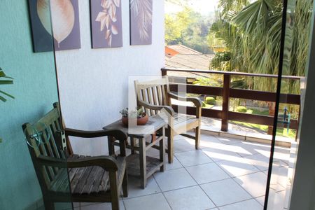 Casa de condomínio para alugar com 630m², 4 quartos e 5 vagasVaranda