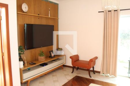 Casa de condomínio para alugar com 630m², 4 quartos e 5 vagasSala de TV