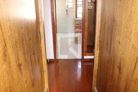 Casa de condomínio para alugar com 630m², 4 quartos e 5 vagasCloset da suíte 3