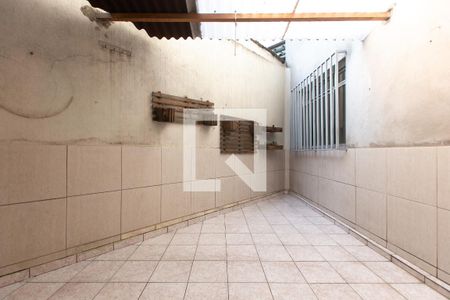 Casa à venda com 220m², 4 quartos e 3 vagas Casa à venda com 220m², 4 quartos e 3 vagasQuintal