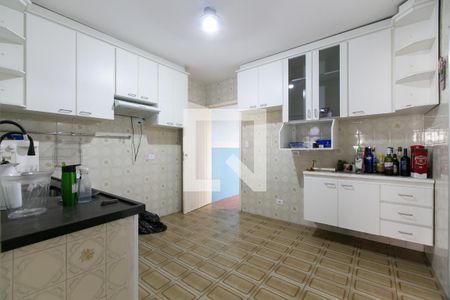 Casa à venda com 220m², 4 quartos e 3 vagas Casa à venda com 220m², 4 quartos e 3 vagasCozinha