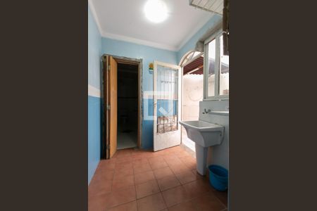 Casa à venda com 220m², 4 quartos e 3 vagas Casa à venda com 220m², 4 quartos e 3 vagasÁrea de Serviço