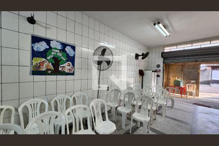 Casa à venda com 273m², 4 quartos e sem vaga Casa à venda com 273m², 4 quartos e sem vagaÁrea Externa