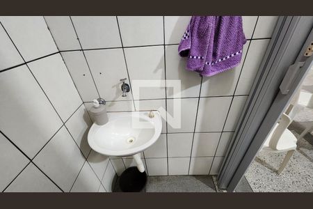 Casa à venda com 273m², 4 quartos e sem vaga Casa à venda com 273m², 4 quartos e sem vagaBanheiro Área Externa