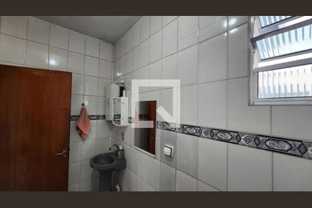 Casa à venda com 273m², 4 quartos e sem vaga Casa à venda com 273m², 4 quartos e sem vagaBanheiro Edícula 2