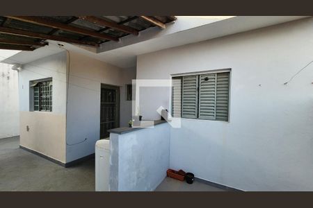 Casa à venda com 273m², 4 quartos e sem vaga Casa à venda com 273m², 4 quartos e sem vagaEdícula 2