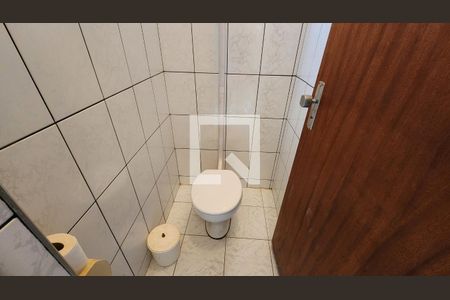 Casa à venda com 273m², 4 quartos e sem vaga Casa à venda com 273m², 4 quartos e sem vagaLavabo Área Externa