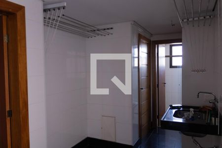 Apartamento para alugar com 179m², 4 quartos e 2 vagas Apartamento para alugar com 179m², 4 quartos e 2 vagasÁrea de Serviço