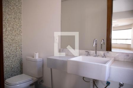 Apartamento para alugar com 179m², 4 quartos e 2 vagas Apartamento para alugar com 179m², 4 quartos e 2 vagasBanheiro Social
