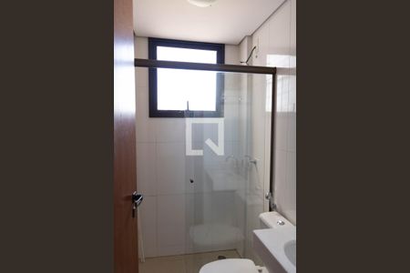 Apartamento para alugar com 179m², 4 quartos e 2 vagas Apartamento para alugar com 179m², 4 quartos e 2 vagasBanheiro de Serviço