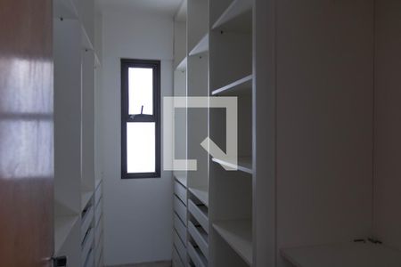Apartamento para alugar com 179m², 4 quartos e 2 vagas Apartamento para alugar com 179m², 4 quartos e 2 vagasCloset