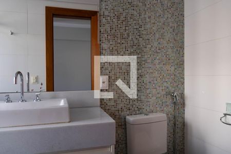 Apartamento para alugar com 179m², 4 quartos e 2 vagas Apartamento para alugar com 179m², 4 quartos e 2 vagasBanheiro da Suíte 2