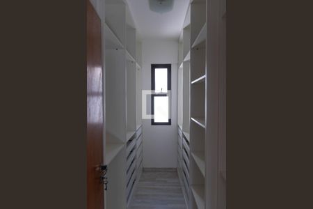 Apartamento para alugar com 179m², 4 quartos e 2 vagas Apartamento para alugar com 179m², 4 quartos e 2 vagasCloset
