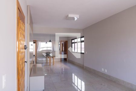 Apartamento para alugar com 179m², 4 quartos e 2 vagas Apartamento para alugar com 179m², 4 quartos e 2 vagasSala