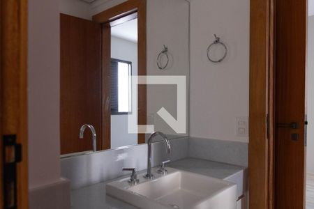 Apartamento para alugar com 179m², 4 quartos e 2 vagas Apartamento para alugar com 179m², 4 quartos e 2 vagasBanheiro