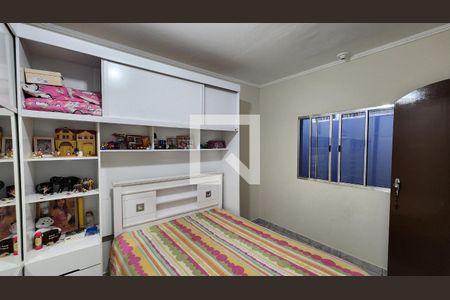 Casa à venda com 187m², 4 quartos e 2 vagas Casa à venda com 187m², 4 quartos e 2 vagasQuarto 3