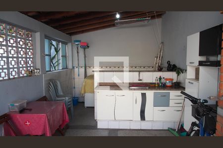 Casa à venda com 187m², 4 quartos e 2 vagasChurrasqueira