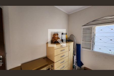 Casa à venda com 187m², 4 quartos e 2 vagas Casa à venda com 187m², 4 quartos e 2 vagasQuarto 4