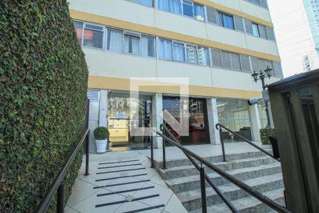 Apartamento à venda com 57m², 2 quartos e 1 vaga Apartamento à venda com 57m², 2 quartos e 1 vagaFachada