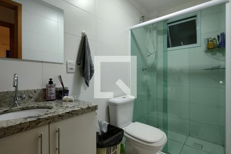 Banheiro de apartamento para alugar com 1 quarto, 64m² em Guilhermina, Praia Grande