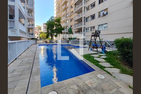 Apartamento à venda com 80m², 3 quartos e 1 vaga Apartamento à venda com 80m², 3 quartos e 1 vagaPiscina