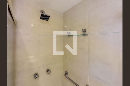 Apartamento à venda com 80m², 3 quartos e 1 vaga Apartamento à venda com 80m², 3 quartos e 1 vagaBanheiro Social