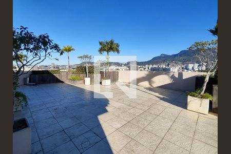 Apartamento à venda com 80m², 3 quartos e 1 vaga Apartamento à venda com 80m², 3 quartos e 1 vagaÁrea Comum