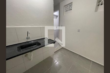 Cozinha de casa para alugar com 1 quarto, 14m² em Vila Lageado, São Paulo