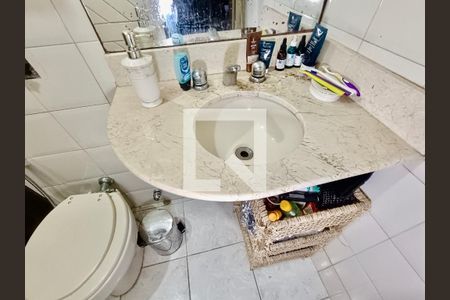 Apartamento à venda com 105m², 3 quartos e 1 vaga Apartamento à venda com 105m², 3 quartos e 1 vagaBanheiro social 2