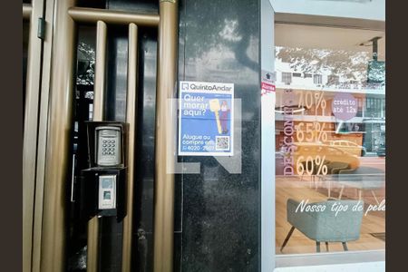 Apartamento à venda com 105m², 3 quartos e 1 vaga Apartamento à venda com 105m², 3 quartos e 1 vagaFachada com cartaz QA