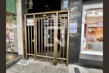 Apartamento à venda com 105m², 3 quartos e 1 vaga Apartamento à venda com 105m², 3 quartos e 1 vagaFachada com cartaz QA