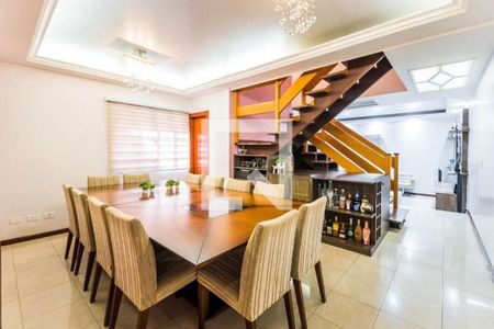 Casa à venda com 4 quartos, 280m² em Saúde, São Paulo