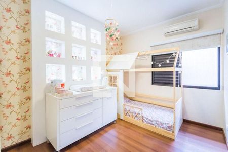 Casa à venda com 4 quartos, 280m² em Saúde, São Paulo