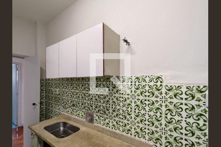 Apartamento à venda com 85m², 2 quartos e sem vagaCozinha e Área de Serviço