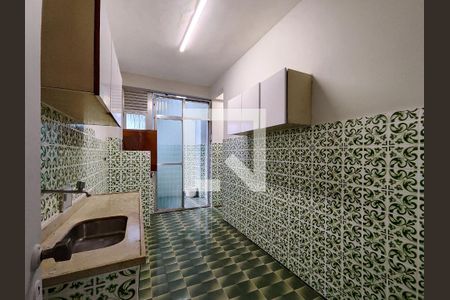 Apartamento à venda com 85m², 2 quartos e sem vagaCozinha e Área de Serviço