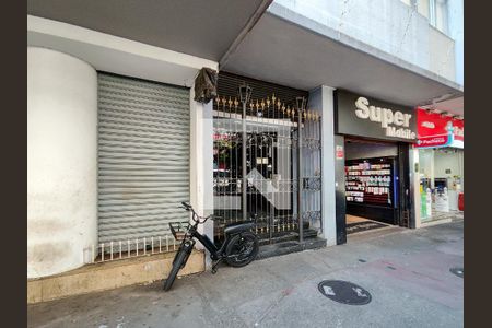 Apartamento à venda com 85m², 2 quartos e sem vagaFachada e portaria