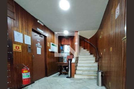 Apartamento à venda com 85m², 2 quartos e sem vagaFachada e portaria