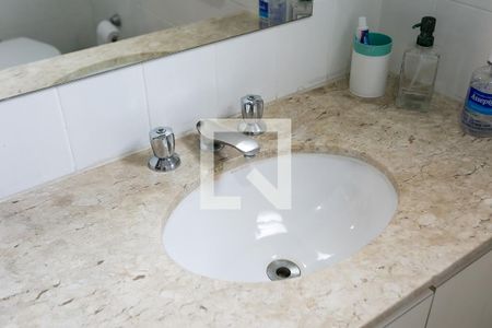Apartamento à venda com 450m², 5 quartos e 4 vagas Apartamento à venda com 450m², 5 quartos e 4 vagasBanheiro da Suíte 1